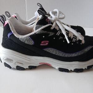 Skechers Women's Black and Pink Sneakers
